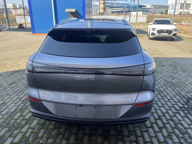 BYD Sea Lion 06 EV
