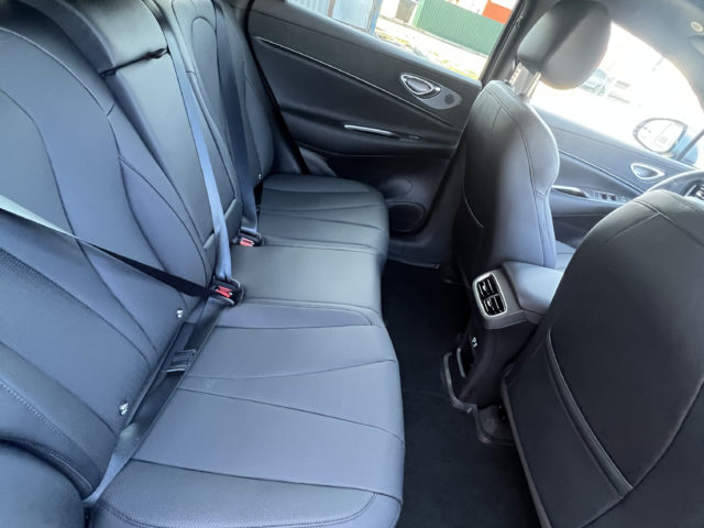 BYD Sea Lion 06 EV